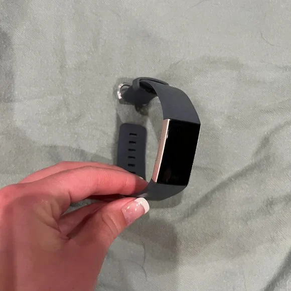 Fitbit Charge 3 in Great Condition!